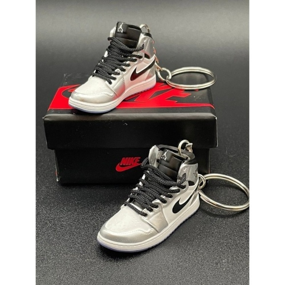 (2) PASS THE TORCH Nike Air Jordan I Keychain with box OG KAWHI High Retro